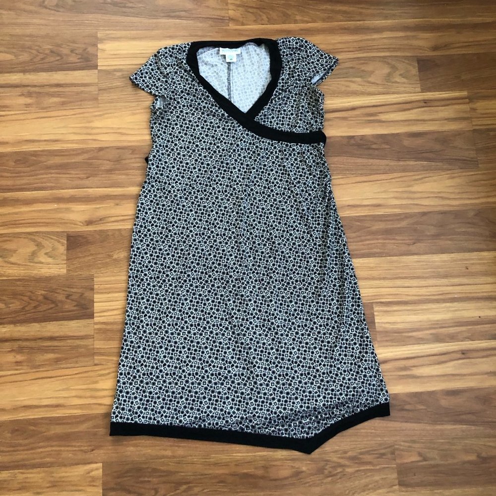 Geometric maternity dress